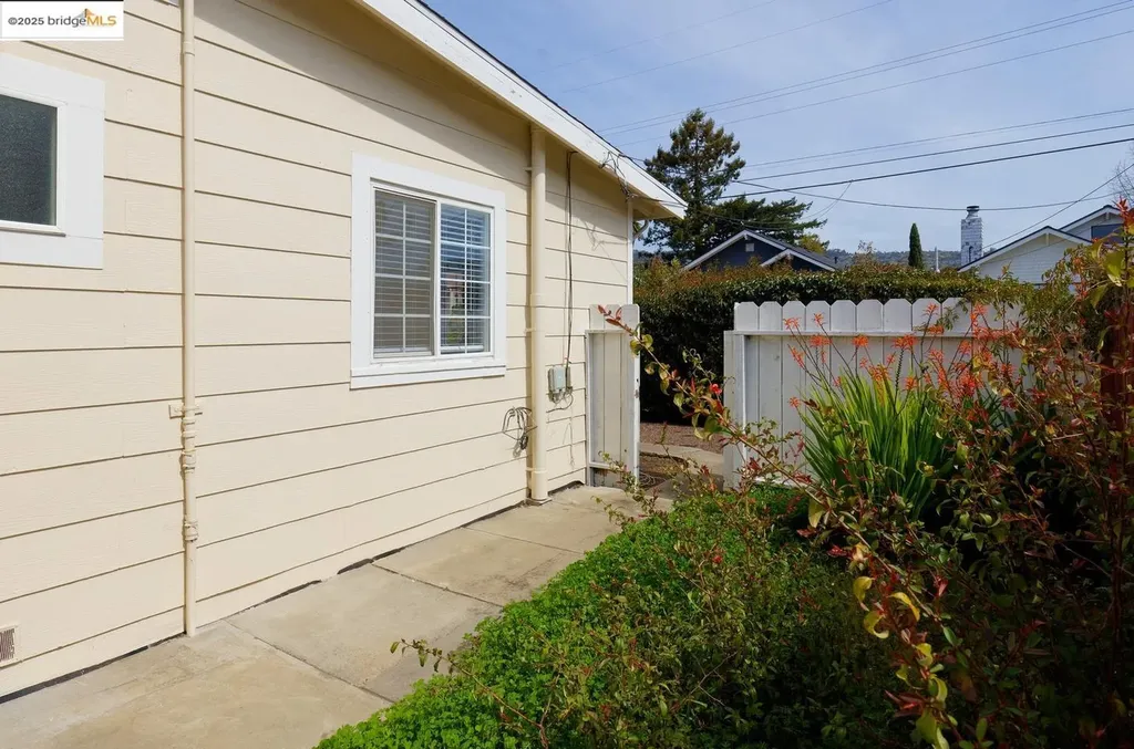 4251 Porter Street Oakland CA 94619