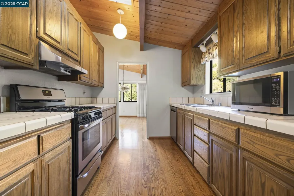 1383 Alvarado Road Berkeley CA 94705