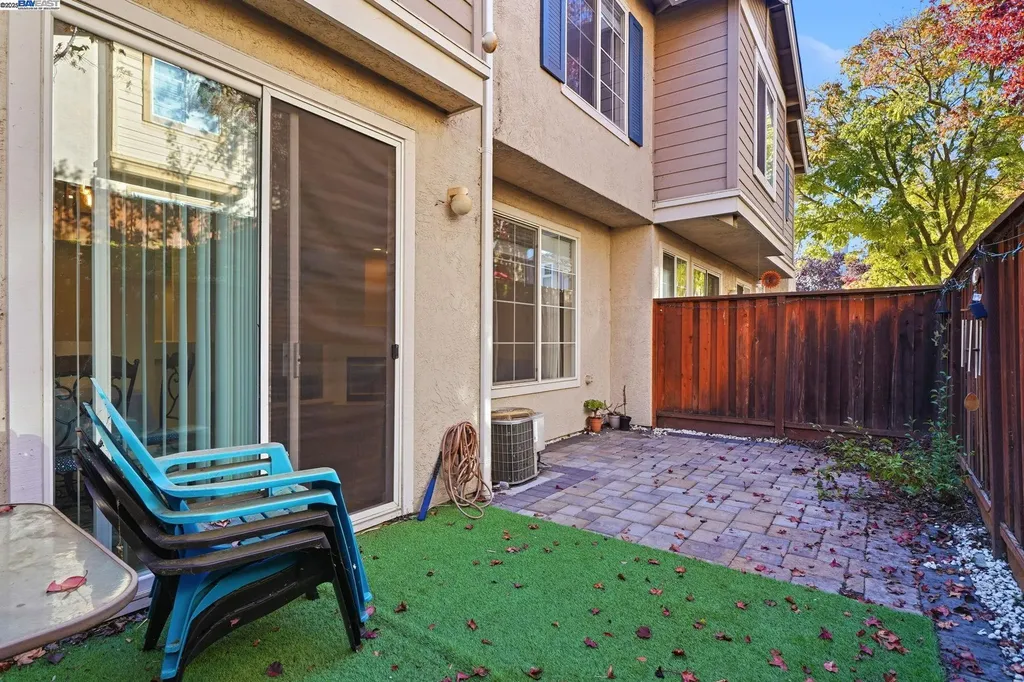 10856 Glengarry Lane Dublin CA 94568