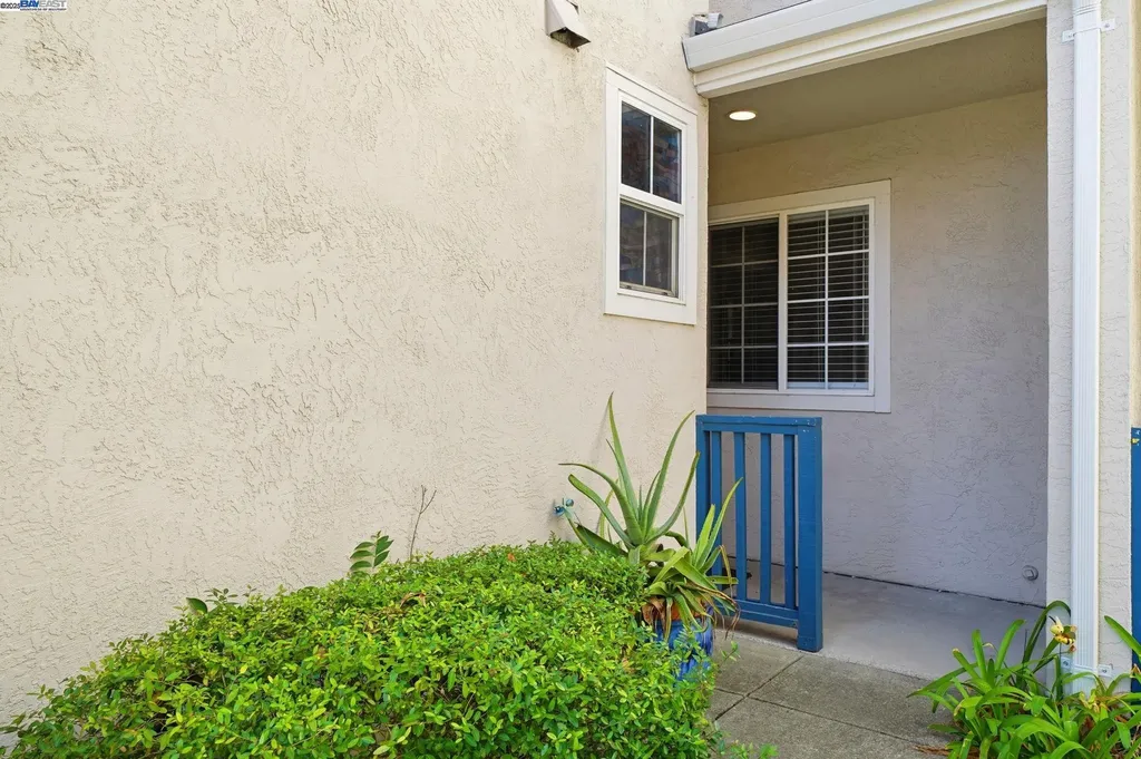 10856 Glengarry Lane Dublin CA 94568
