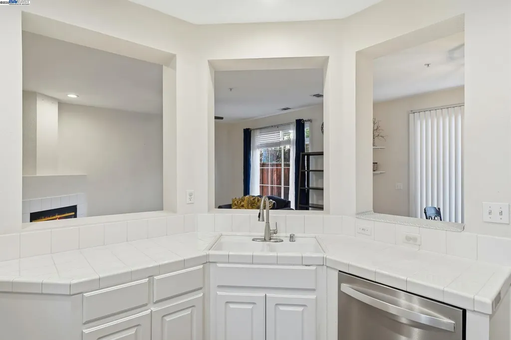 10856 Glengarry Lane Dublin CA 94568