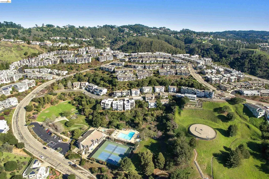 1881 Grand View Drive Oakland CA 94618