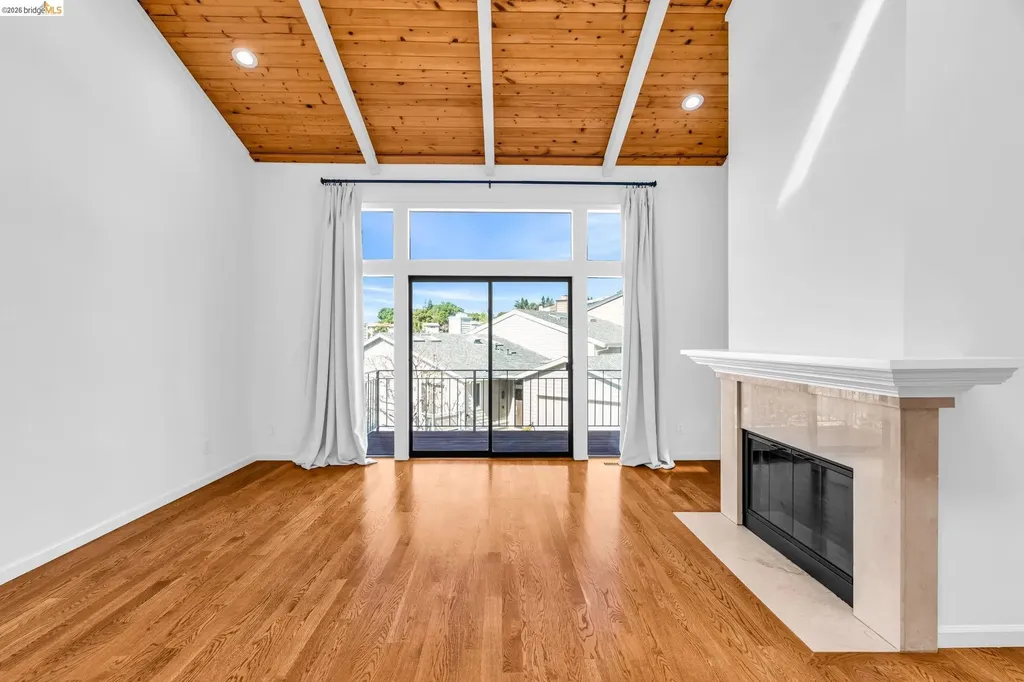1881 Grand View Drive Oakland CA 94618