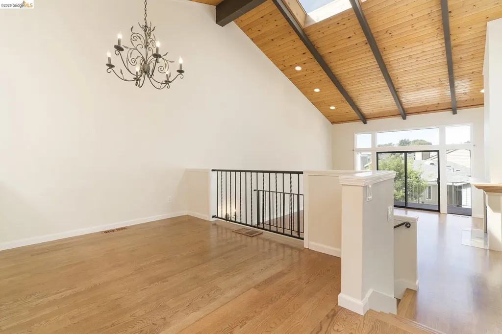 1881 Grand View Drive Oakland CA 94618