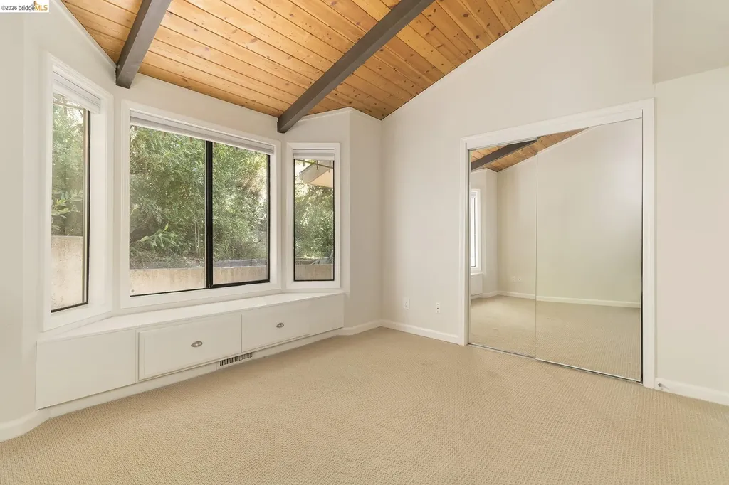1881 Grand View Drive Oakland CA 94618
