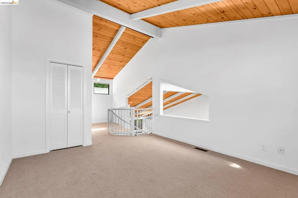 1881 Grand View Drive Oakland CA 94618