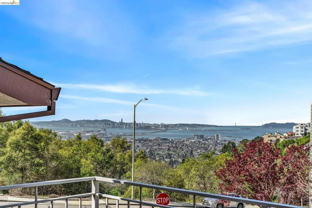 1881 Grand View Drive Oakland CA 94618