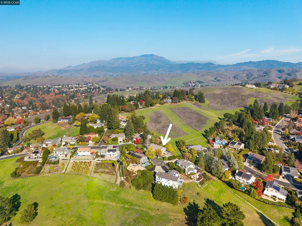 392 Paraiso Drive Danville CA 94526