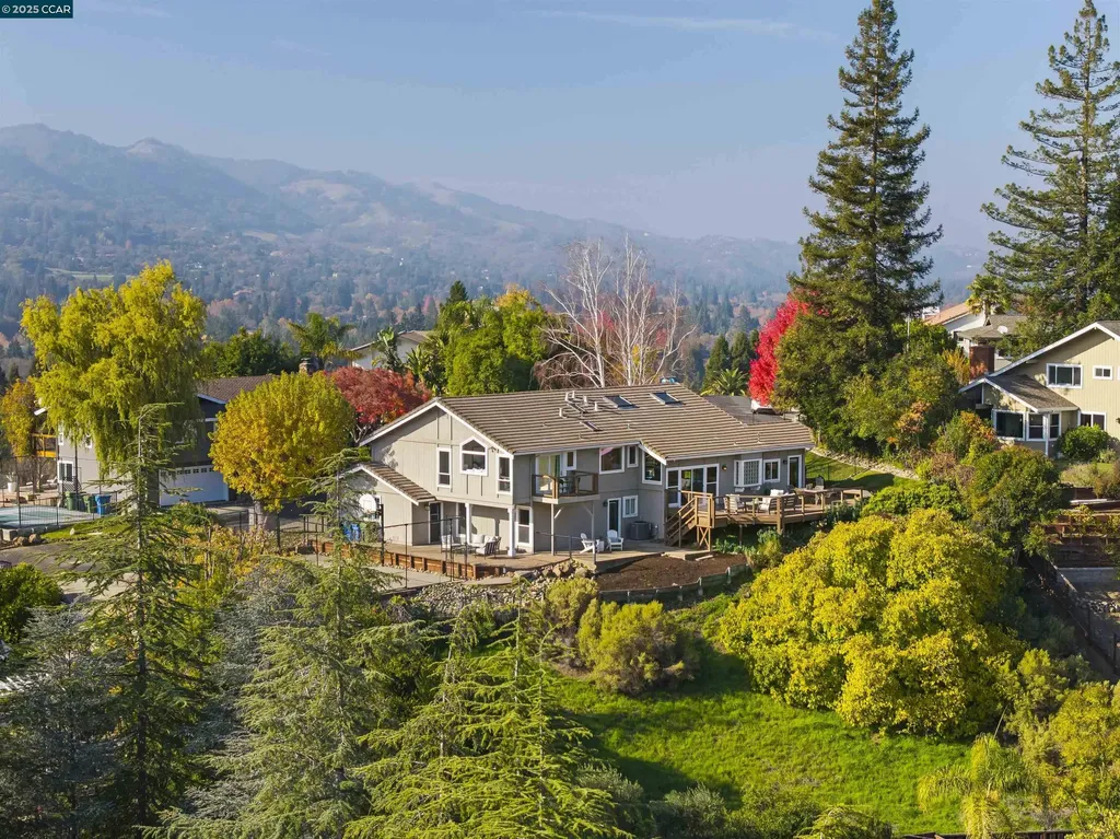 392 Paraiso Drive Danville CA 94526