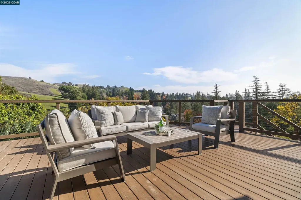 392 Paraiso Drive Danville CA 94526