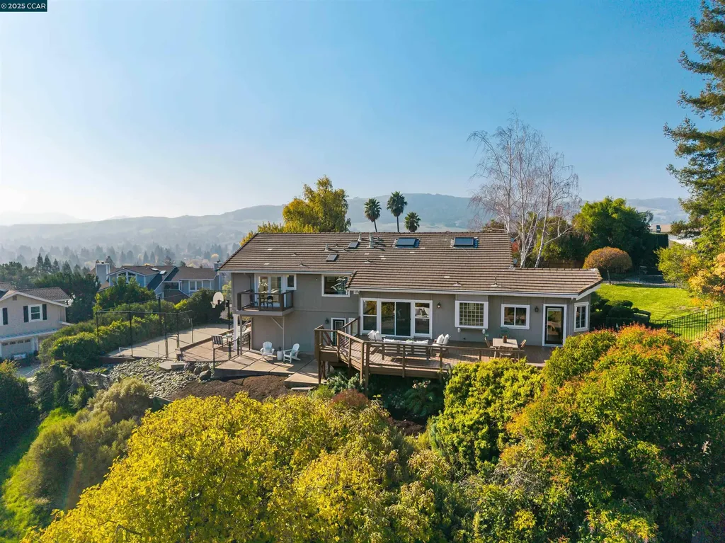 392 Paraiso Drive Danville CA 94526