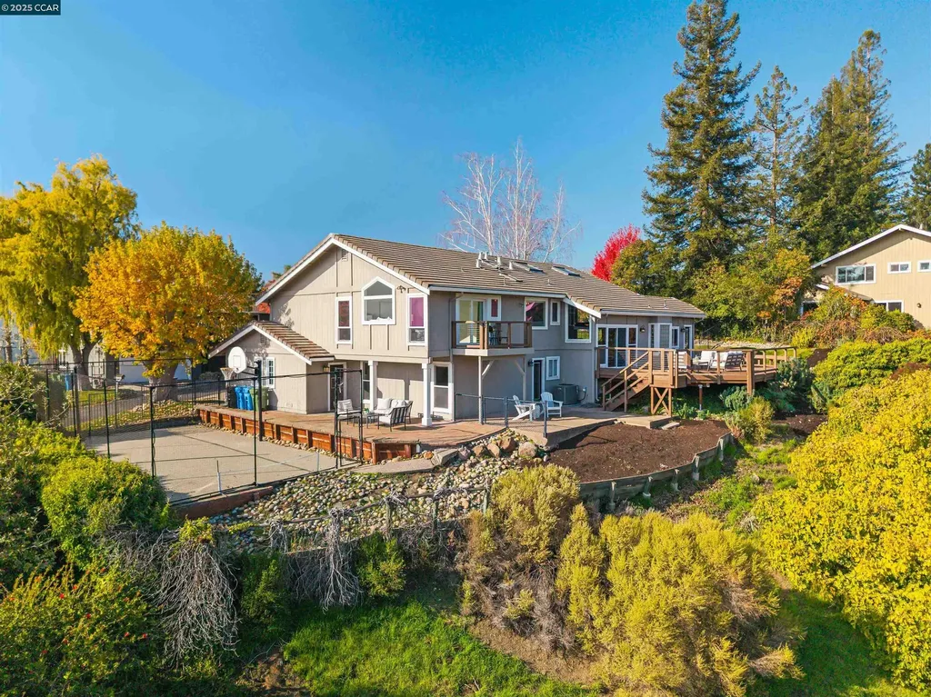 392 Paraiso Drive Danville CA 94526