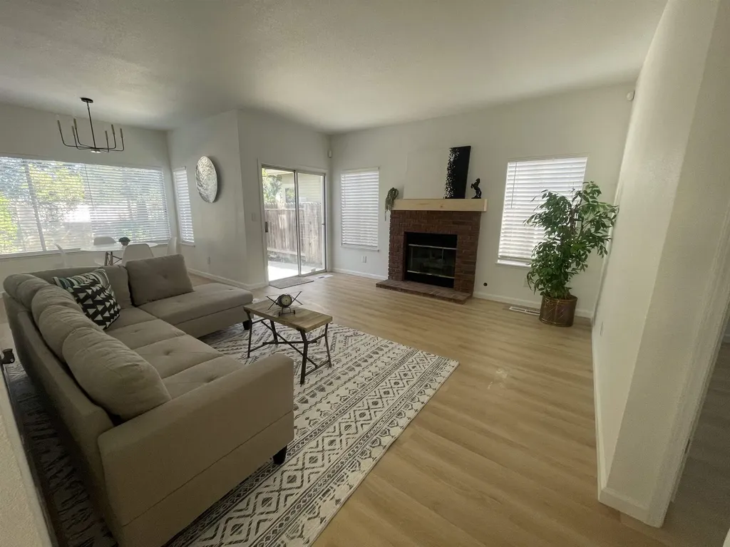 2117 Mark Twain Drive Antioch CA 94531