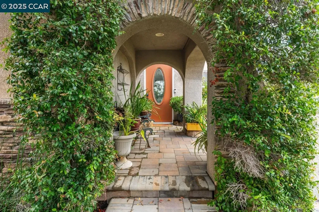 995 Rosehedge Court Concord CA 94521