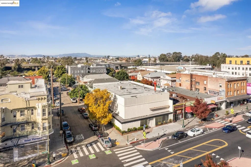 2505 Telegraph Avenue Oakland CA 94612
