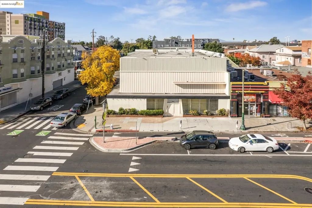 2505 Telegraph Avenue Oakland CA 94612