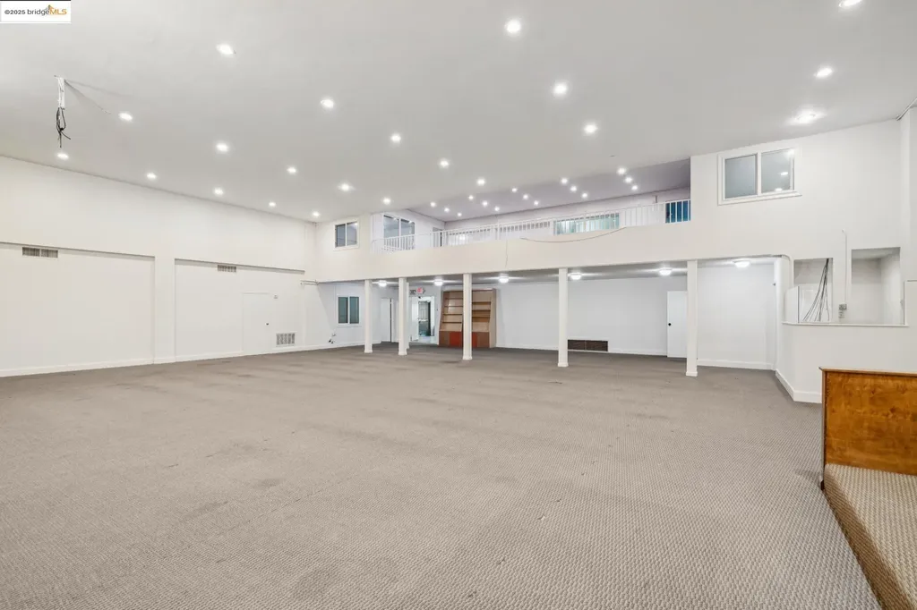 2505 Telegraph Avenue Oakland CA 94612