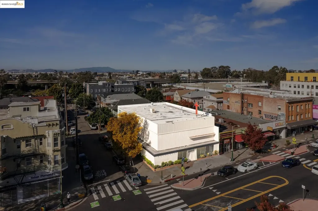 2505 Telegraph Avenue Oakland CA 94612