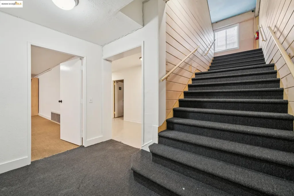 2505 Telegraph Avenue Oakland CA 94612