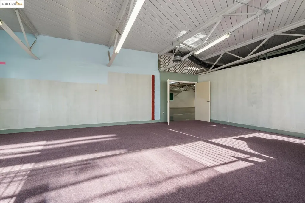 2505 Telegraph Avenue Oakland CA 94612