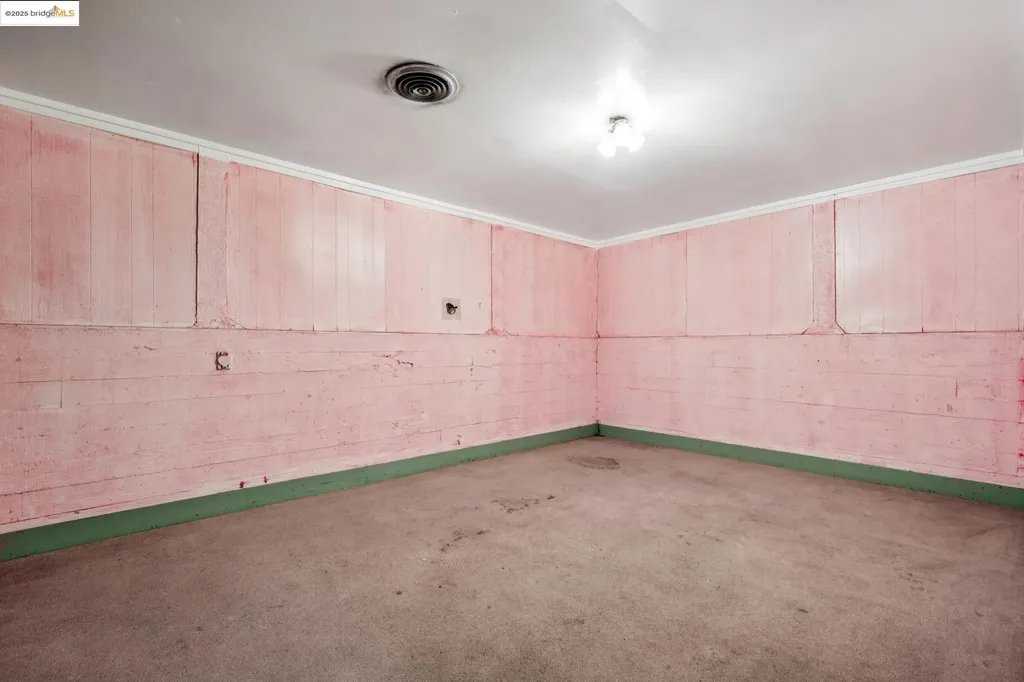 2505 Telegraph Avenue Oakland CA 94612