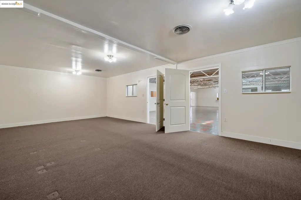 2505 Telegraph Avenue Oakland CA 94612