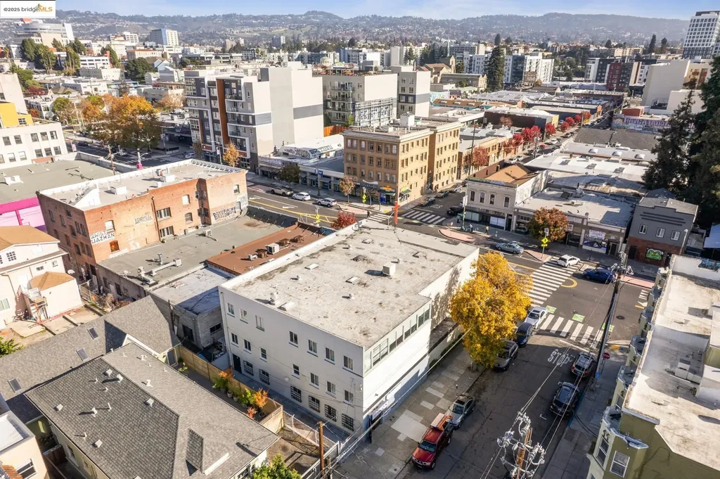 2505 Telegraph Avenue Oakland CA 94612