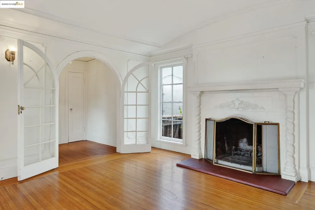 3710 Wisconsin Street Oakland CA 94619