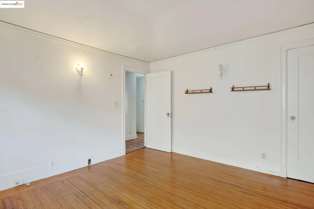 3710 Wisconsin Street Oakland CA 94619