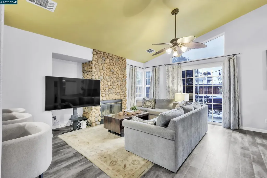 2086 Homecoming Way Brentwood CA 94513