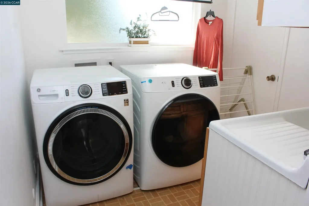 330 W Cypress Road Oakley CA 94561