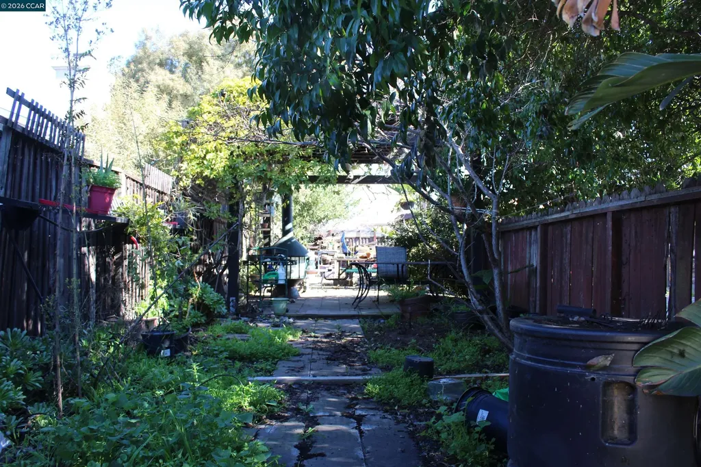 330 W Cypress Road Oakley CA 94561