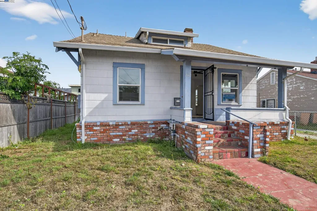 7412 Weld Street Oakland CA 94621