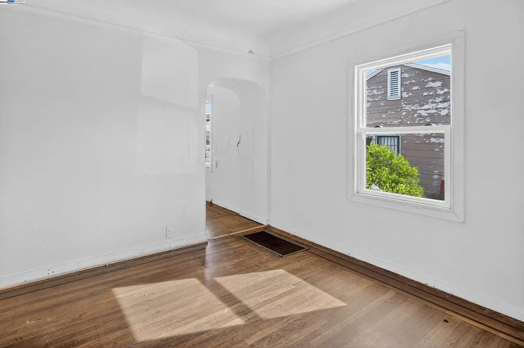 7412 Weld Street Oakland CA 94621