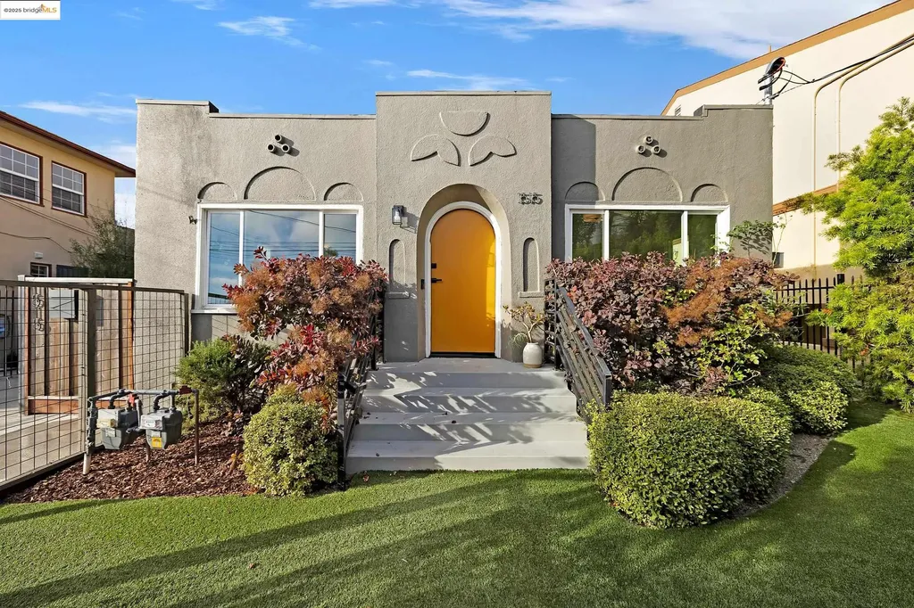 1515 Derby Street Berkeley CA 94703