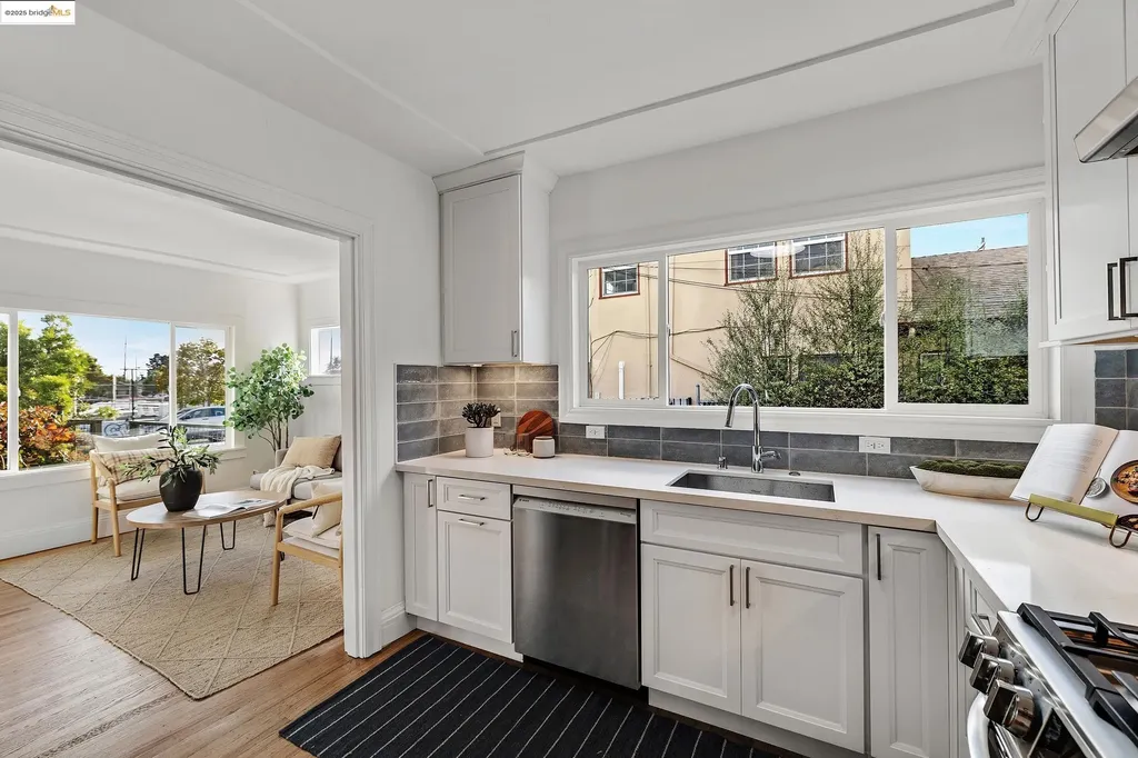 1515 Derby Street Berkeley CA 94703