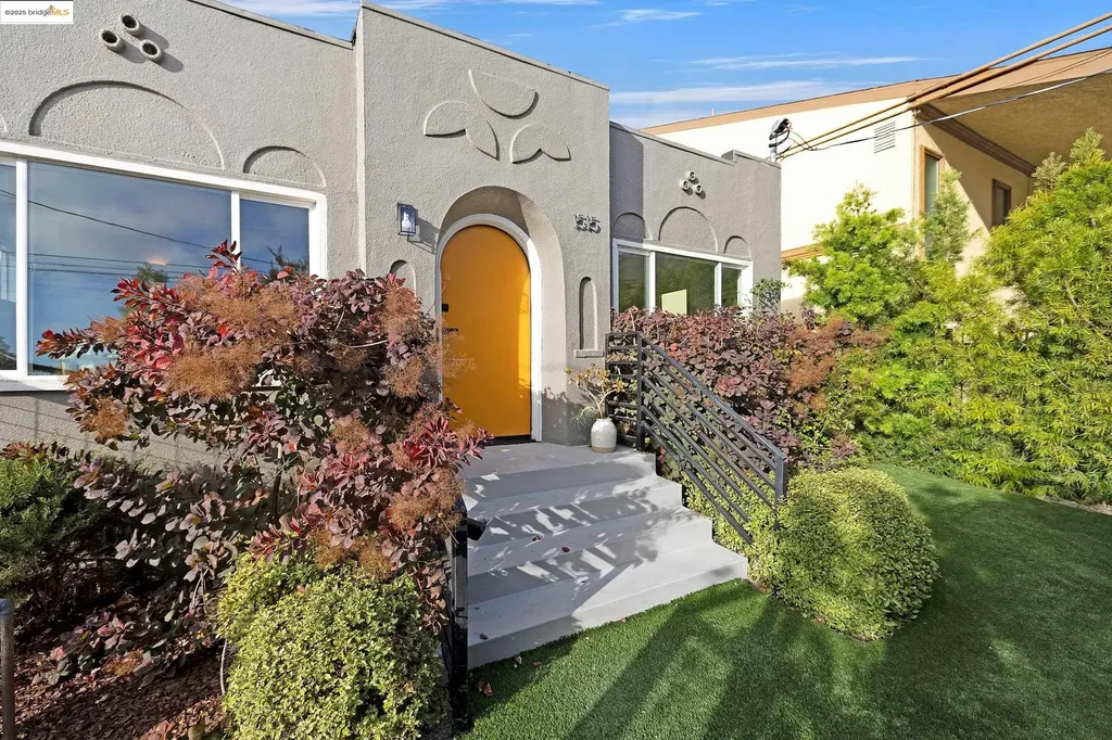 1515 Derby Street Berkeley CA 94703