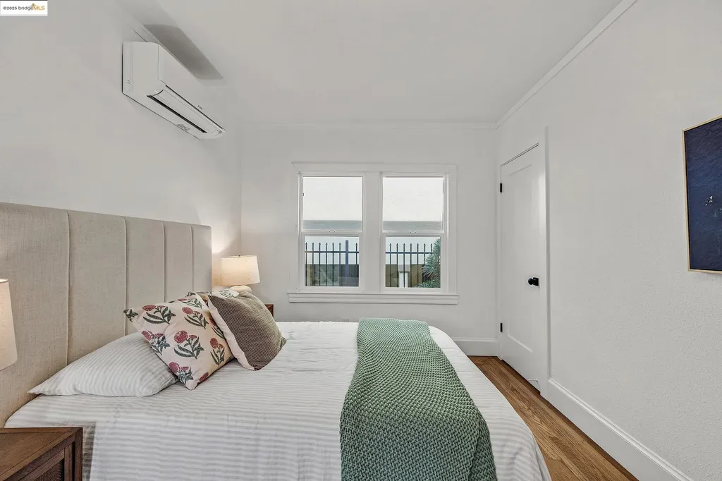 1515 Derby Street Berkeley CA 94703