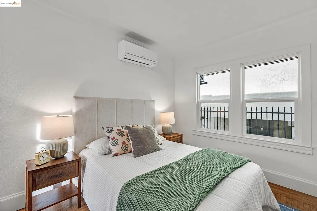 1515 Derby Street Berkeley CA 94703