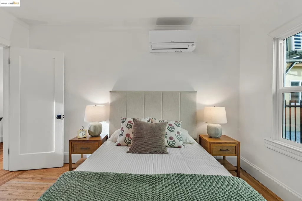 1515 Derby Street Berkeley CA 94703