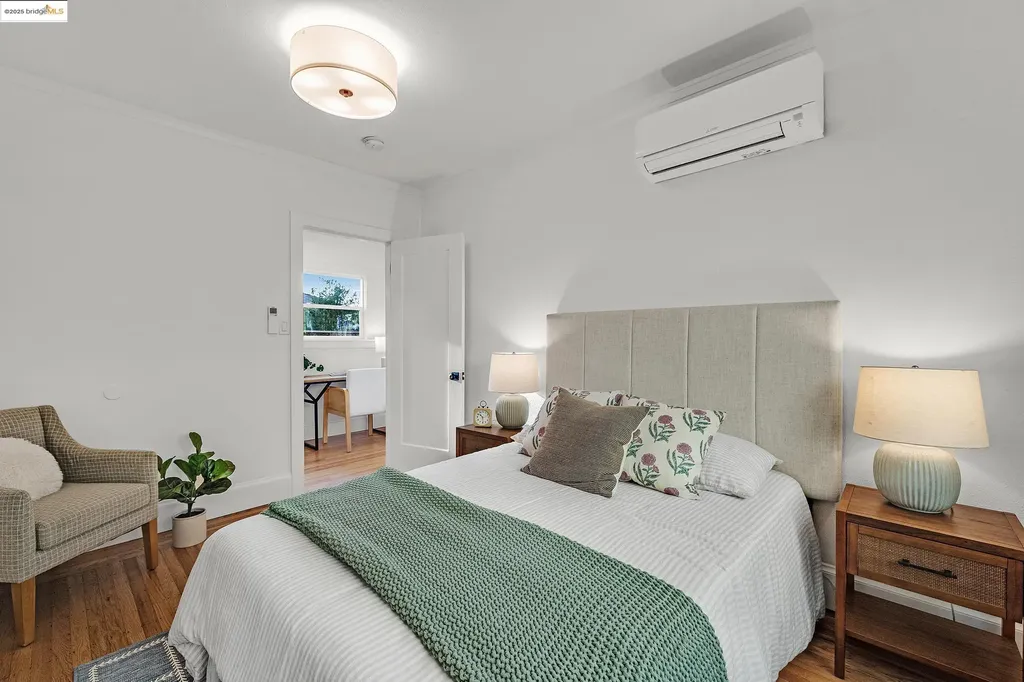 1515 Derby Street Berkeley CA 94703