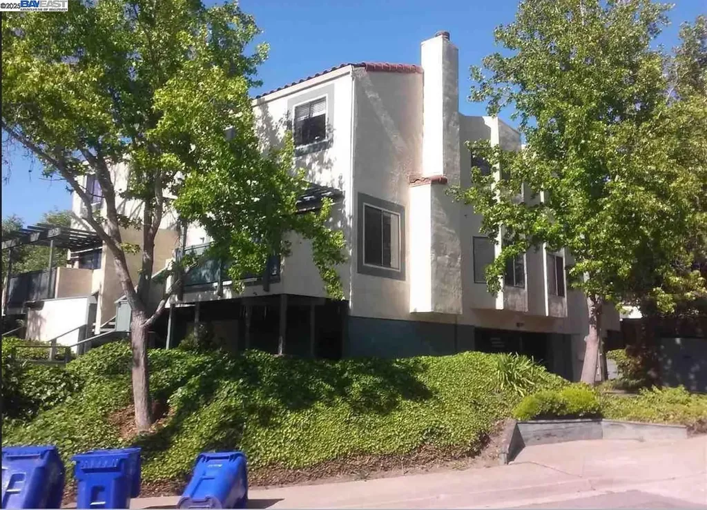 1704 Dalessi Drive Pinole CA 94564