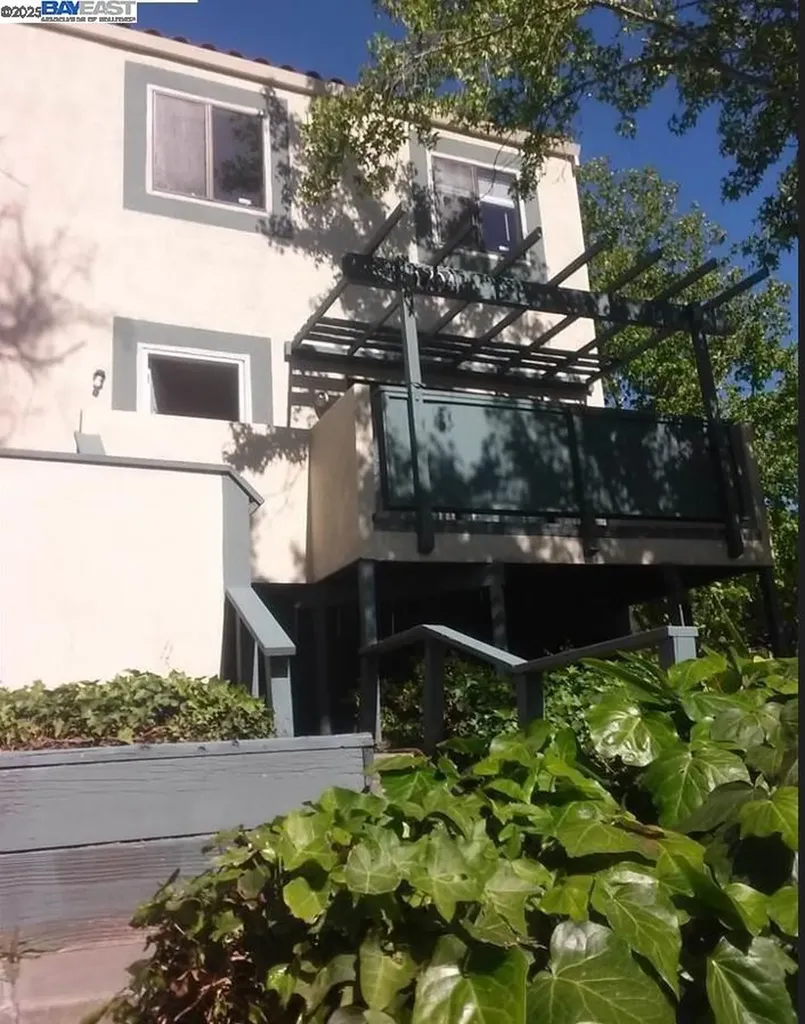 1704 Dalessi Drive Pinole CA 94564