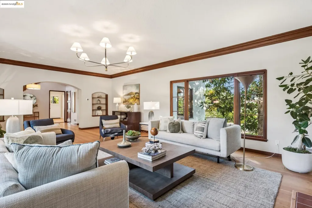 5311 Golden Gate Avenue Oakland CA 94618