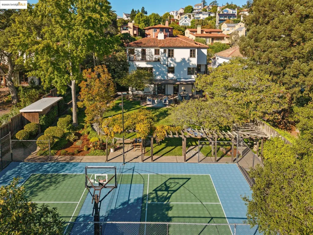 5311 Golden Gate Avenue Oakland CA 94618
