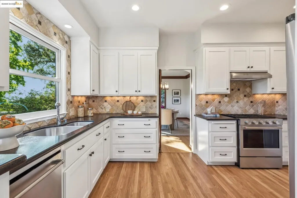 5311 Golden Gate Avenue Oakland CA 94618