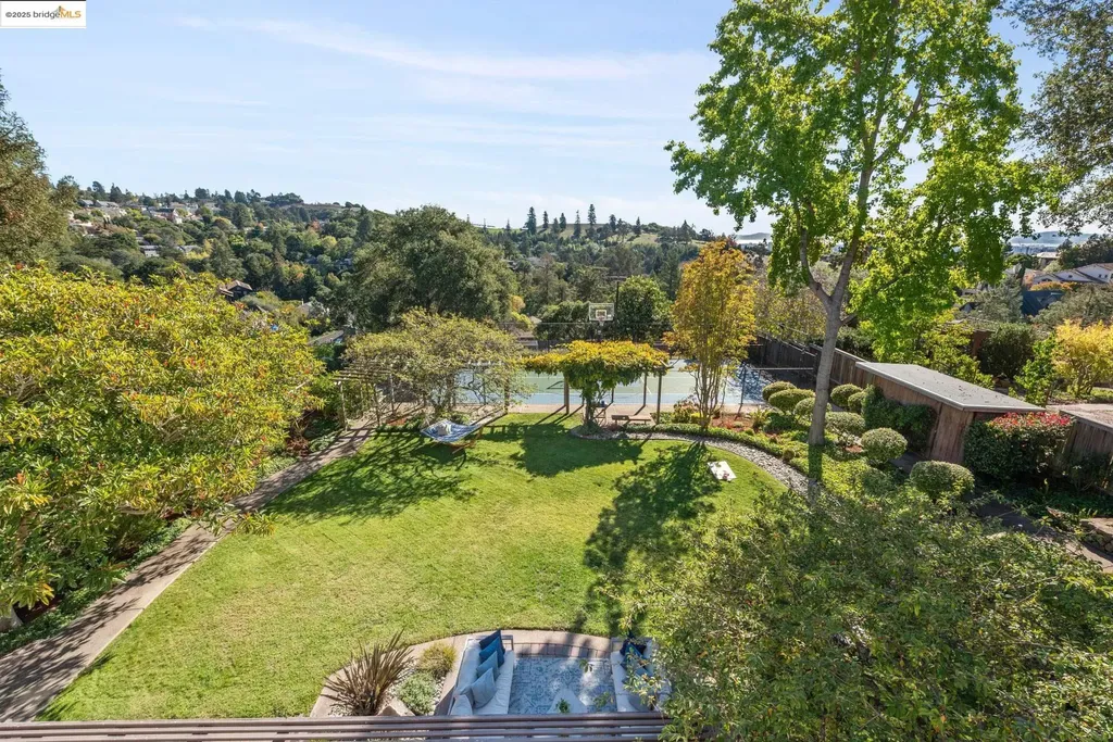 5311 Golden Gate Avenue Oakland CA 94618