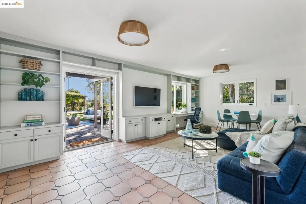 5311 Golden Gate Avenue Oakland CA 94618
