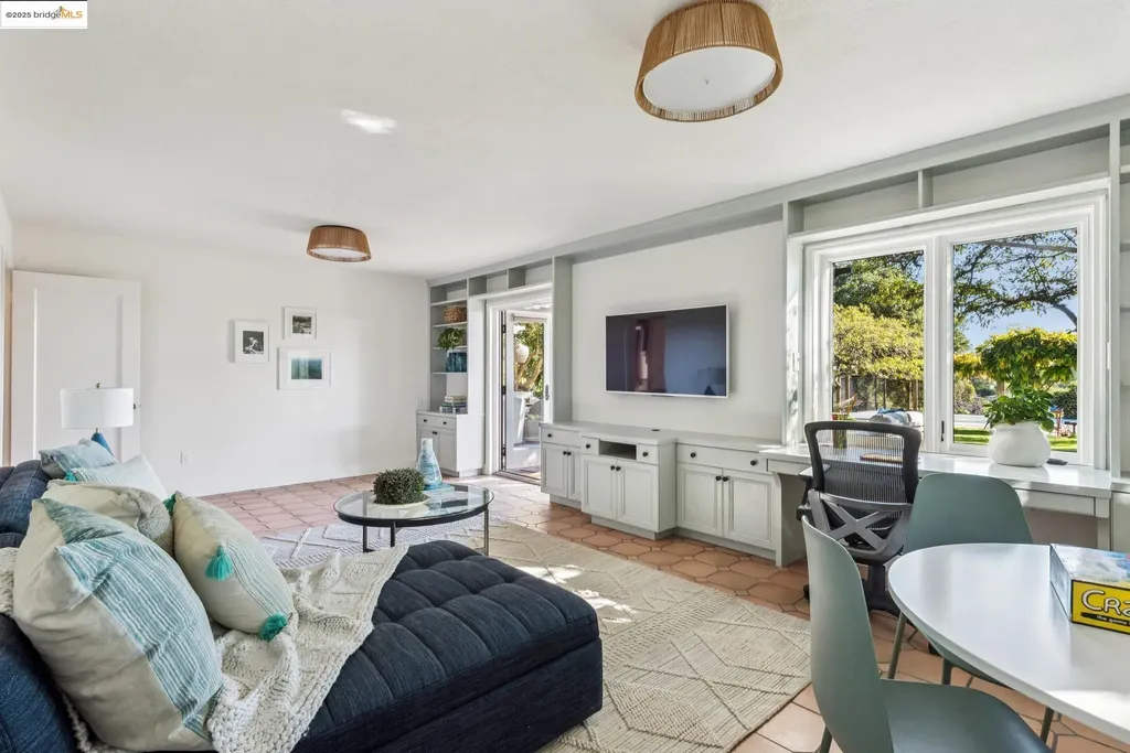 5311 Golden Gate Avenue Oakland CA 94618