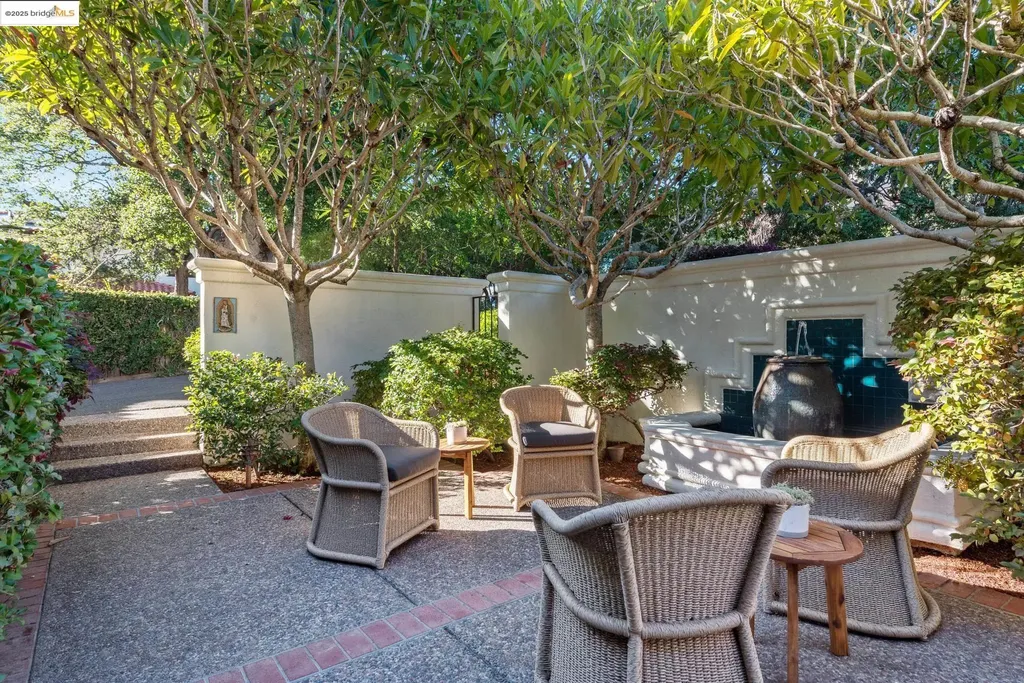5311 Golden Gate Avenue Oakland CA 94618